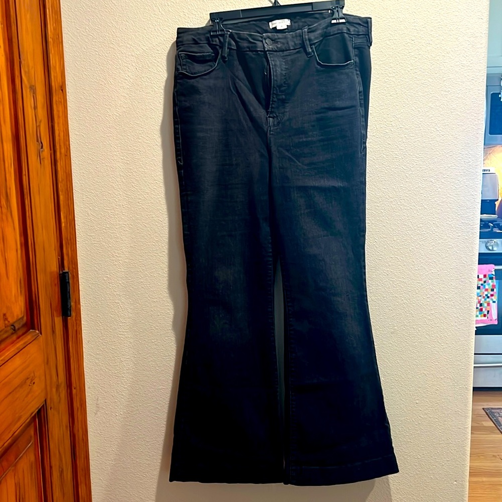 Good American size 15 Juniors/Women’s Black Washed Wide Flare Denim